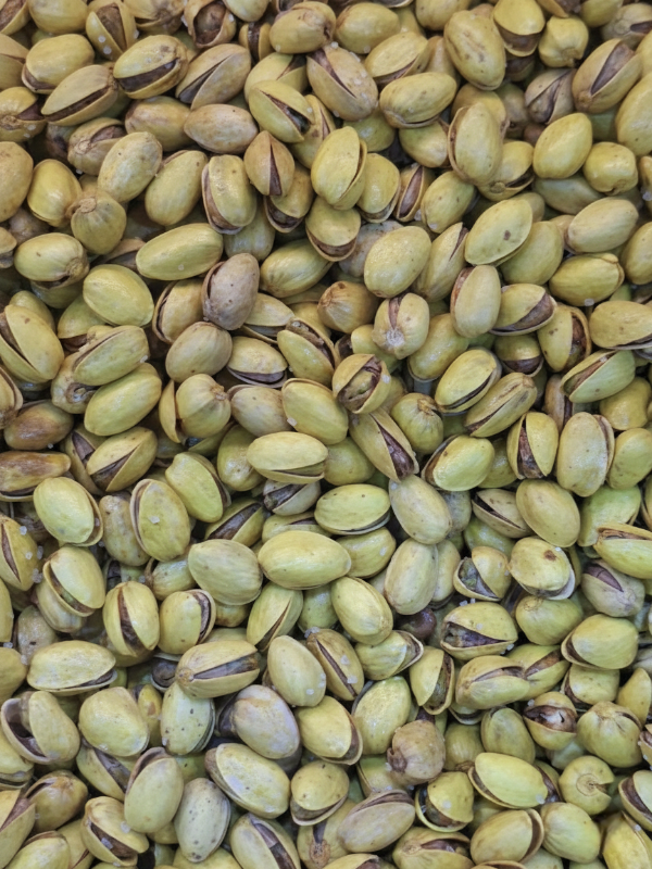 Pistagenötter med Saffran och salt